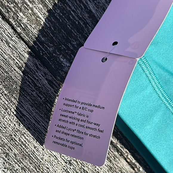 Lululemon Energy Bra Medium Support, B–D Cups
Teal Lagoon size 6 NWT - Picture 7 of 9